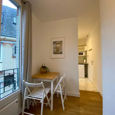 New 451 Monroe - Cosy Center