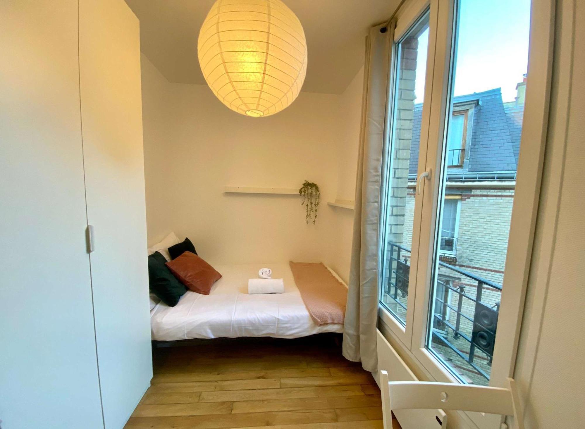 New 451 Monroe - Cosy Center